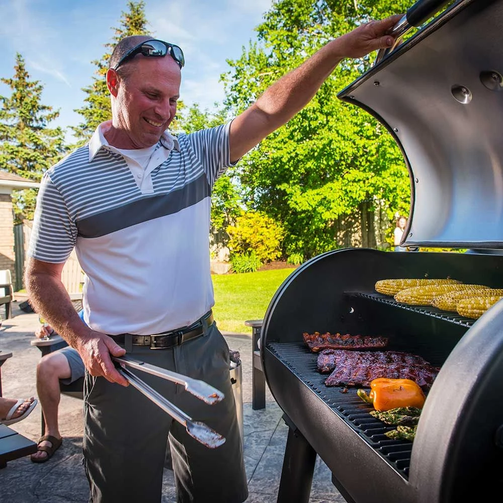 Broil King 496051 Regal Pellet 500 Smoker And Grill 3 Broil King 496051 Regal Pellet 500 Smoker And Grill - Image 3