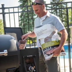 Broil King 496051 Regal Pellet 500 Smoker And Grill 9 Broil King 496051 Regal Pellet 500 Smoker And Grill -Kitchen Grill Shop bk regalpellet500 ls c 06 20