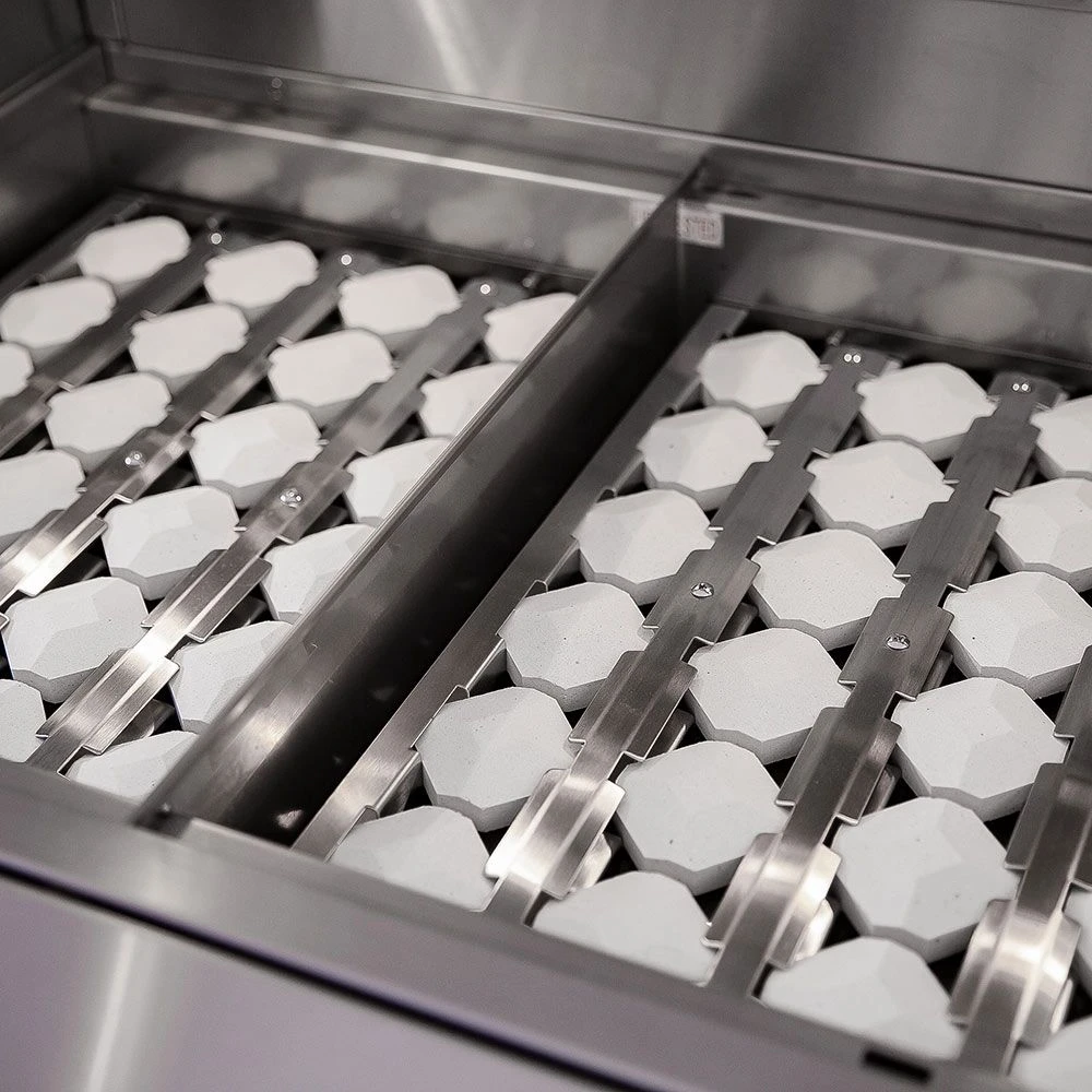 American Made Grills AMG-EST30 Estate 30-Inch Built-In Gas Grill With Infrared Searing Burner And Rotisserie Kit 5 American Made Grills AMG-EST30 Estate 30-Inch Built-In Gas Grill With Infrared Searing Burner And Rotisserie Kit - Image 5