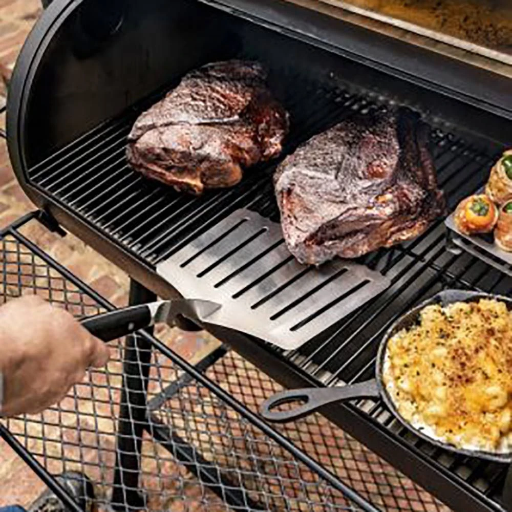 Oklahoma Joe's OKJ-3959563R06 Blacksmith Oversized Hawg Lifter Spatula 5 Oklahoma Joe's OKJ-3959563R06 Blacksmith Oversized Hawg Lifter Spatula - Image 5