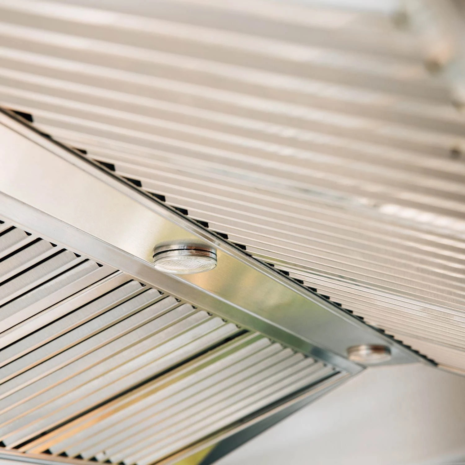 Summerset SSVH-60 Vent Hood, 60-Inches 5 Summerset SSVH-60 Vent Hood, 60-Inches - Image 5