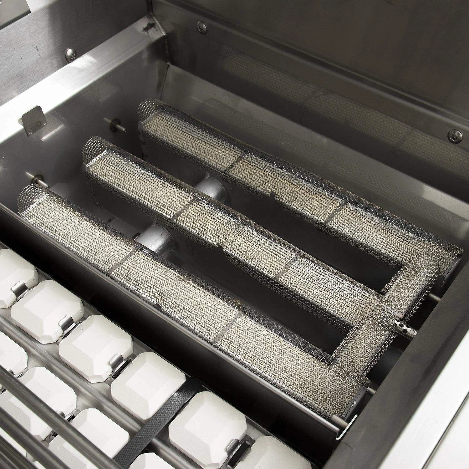 Lynx L42BI Built-In Professional Gas Grill, 42-Inch 4 Lynx L42BI Built-In Professional Gas Grill, 42-Inch - Image 4