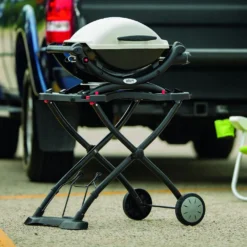 Weber Q1000 Portable Propane Gas Grill On Scissor Cart (WEB-50060001-WEB-6557) -Kitchen Grill Shop web 50060001 web 6557 ls a 05 22