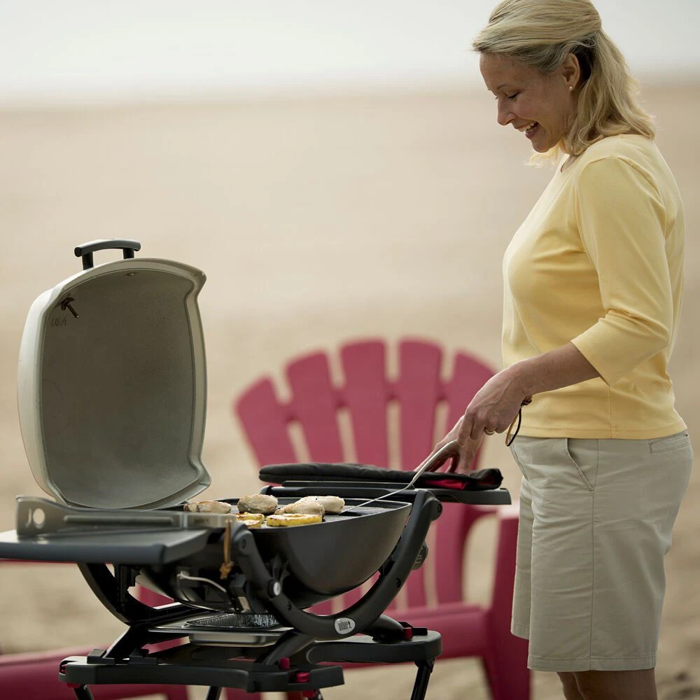 Weber Q2200 Portable Propane Gas Grill With Side Tables (WEB-54060001) 5 Weber Q2200 Portable Propane Gas Grill With Side Tables (WEB-54060001) - Image 5
